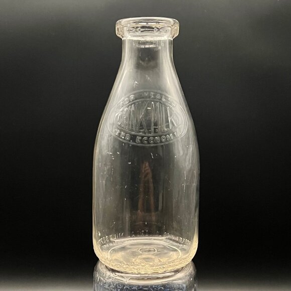 Vintage Universal Quart Milk Bottle Cincinnati OH For Health & Economy - Picture 2 of 12